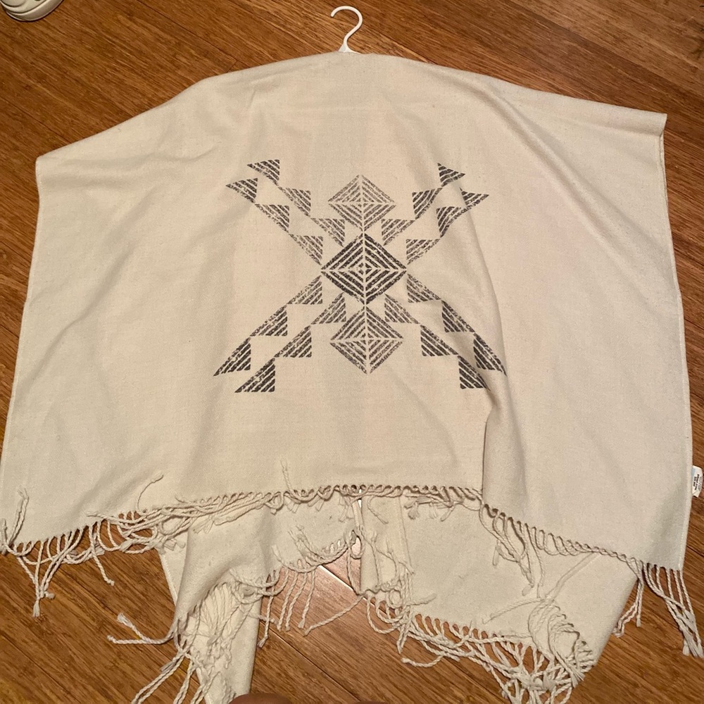 GUC Toms and target collab blanket shawl